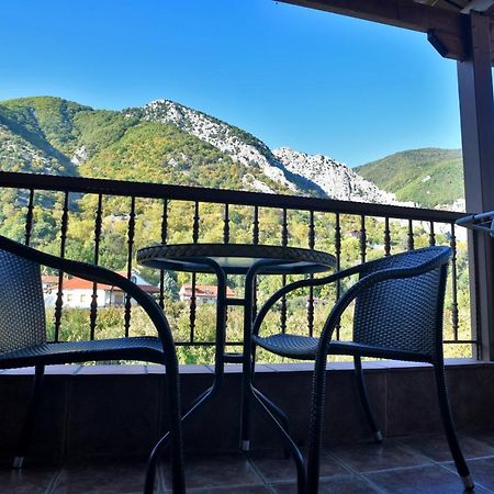 Hotel Παραδοσιακο Káto Loutrákion 外观 照片