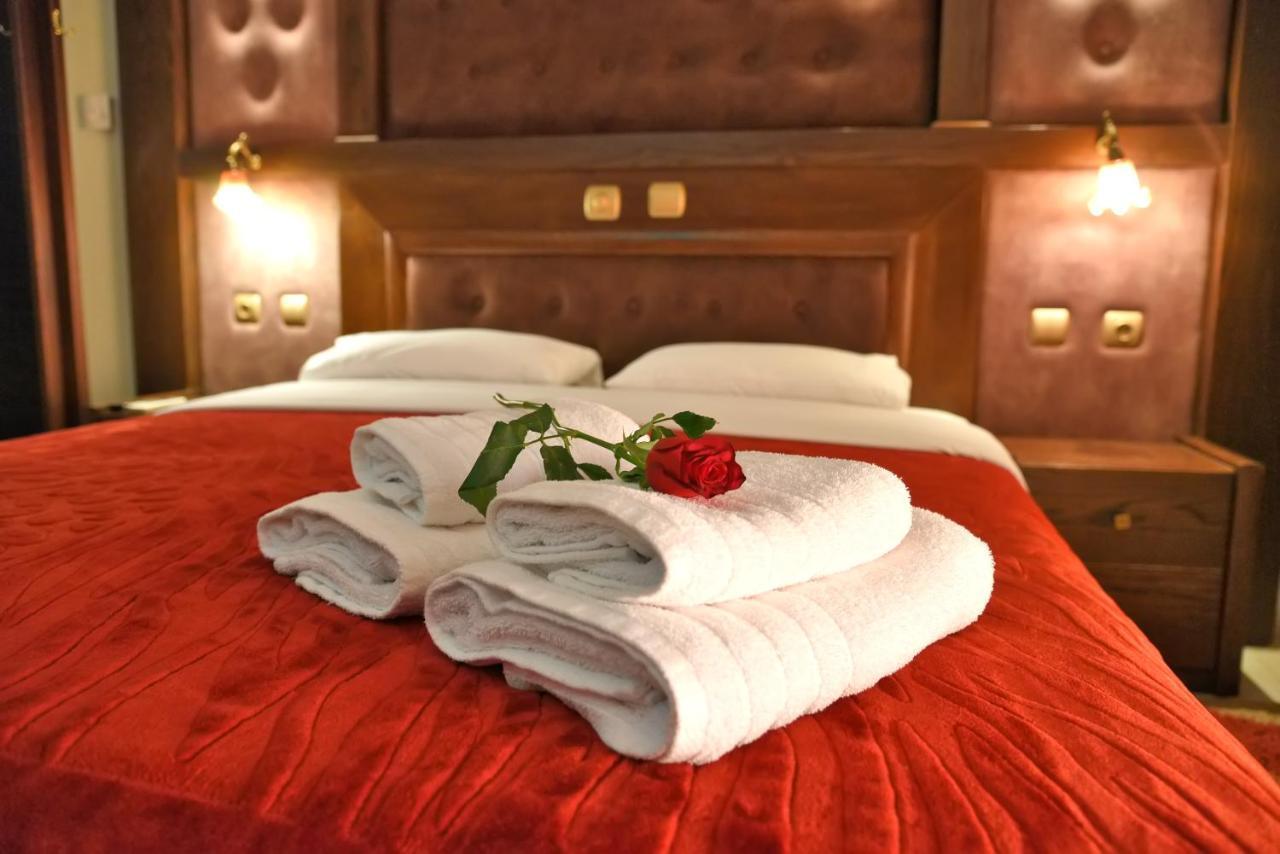 Hotel Παραδοσιακο Káto Loutrákion 外观 照片